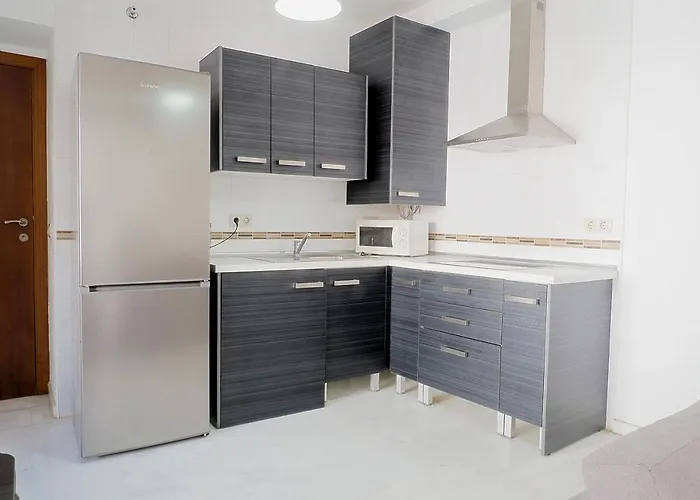 Sunny Holiday Apartment In The Historic Centre- Private Parking